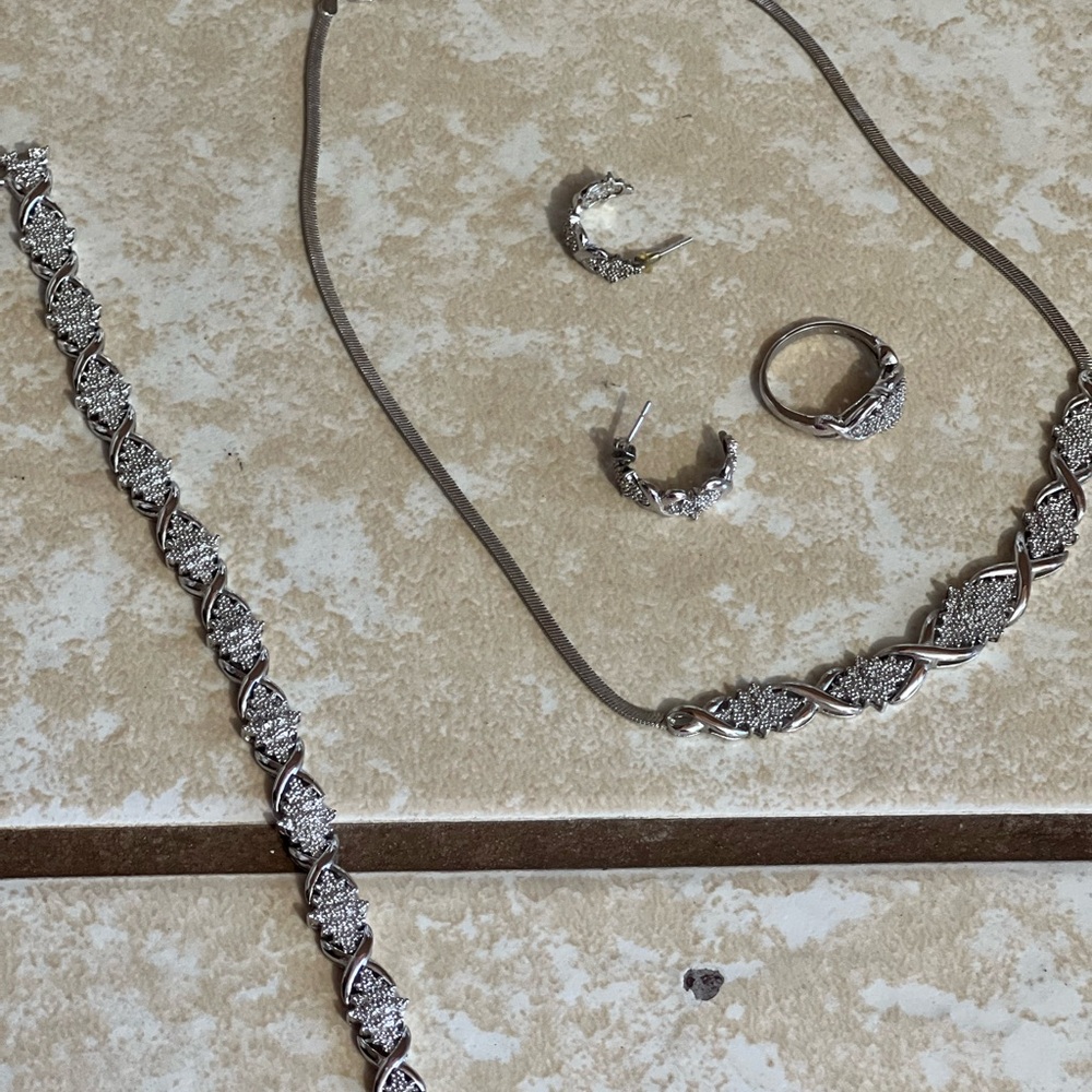 Elegant Silver Jewelry Set